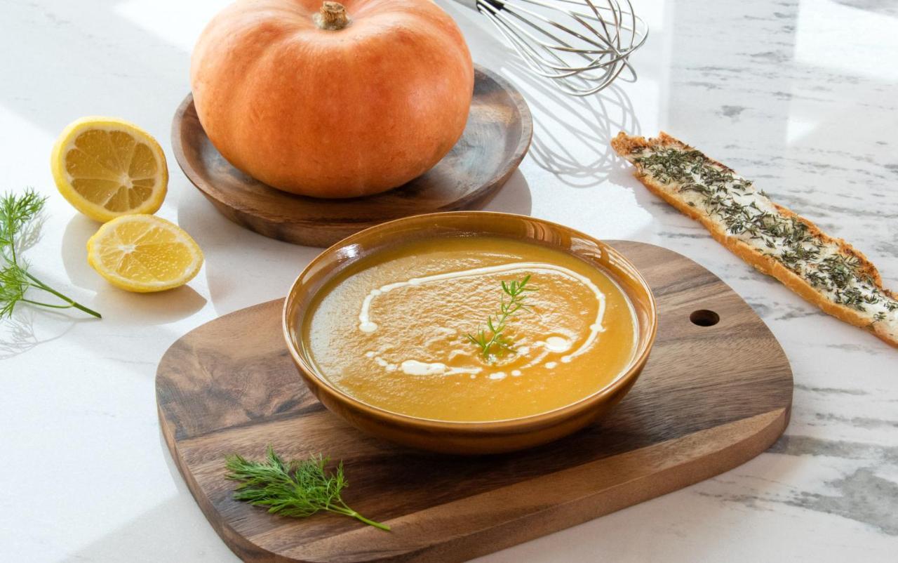 Swissotel Living Джеда Екстериор снимка Pumpkin soup