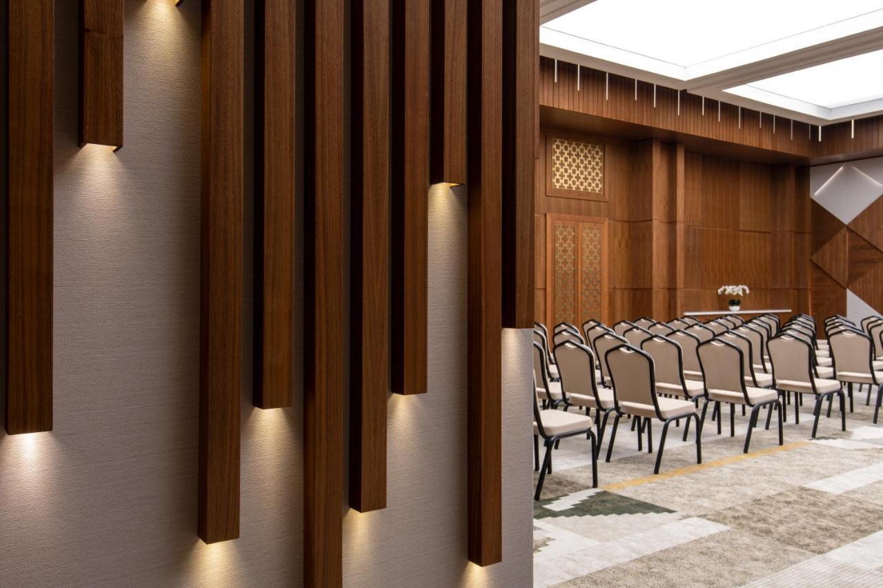 Swissotel Living Джеда Екстериор снимка The interior of the main conference hall