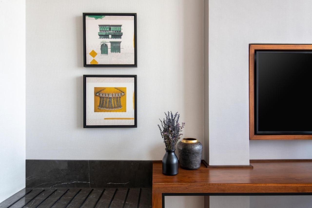 Swissotel Living Джеда Екстериор снимка Artwork by artist, Mark Foxley