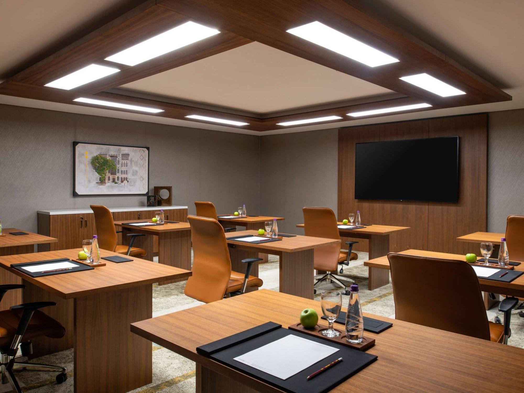 Swissotel Living Джеда Екстериор снимка Meeting room