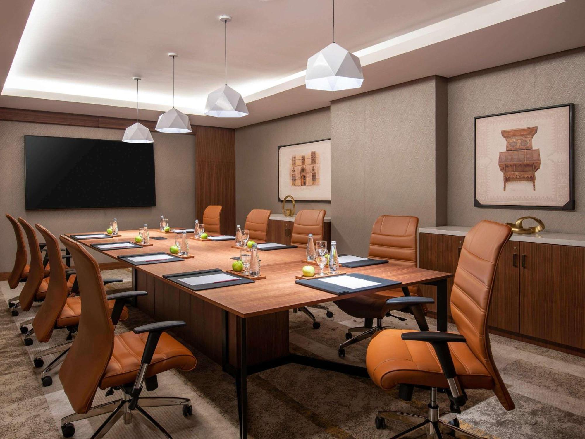 Swissotel Living Джеда Екстериор снимка Boardroom at The Westin